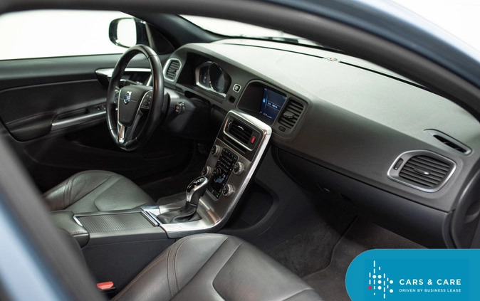 Volvo V60 cena 69900 przebieg: 179270, rok produkcji 2018 z Krzepice małe 211